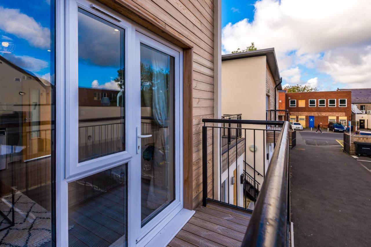 Stunning 2 Bed Apt By Greenstay Serviced Accommodation - Located In Formby Village - Perfect For Short & Long Stays - Couples, Friends & Families & Business Travellers All Welcome - Dog Friendly - 7 Kültér fotó