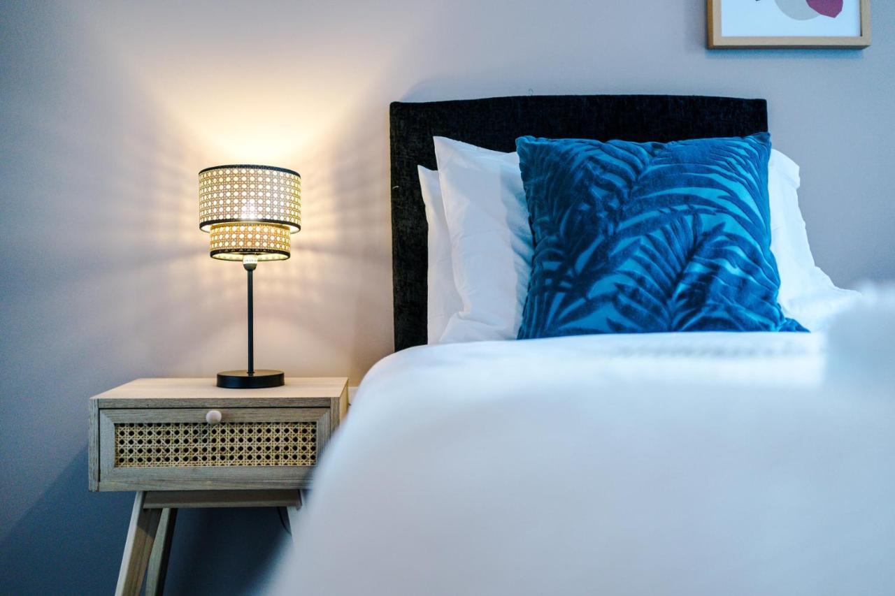 Stunning 2 Bed Apt By Greenstay Serviced Accommodation - Located In Formby Village - Perfect For Short & Long Stays - Couples, Friends & Families & Business Travellers All Welcome - Dog Friendly - 7 Kültér fotó