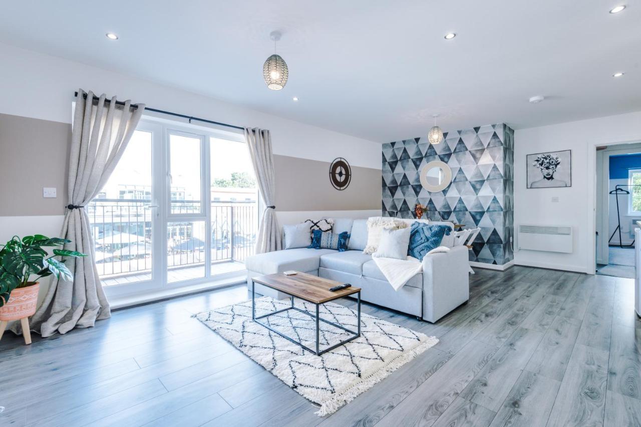 Stunning 2 Bed Apt By Greenstay Serviced Accommodation - Located In Formby Village - Perfect For Short & Long Stays - Couples, Friends & Families & Business Travellers All Welcome - Dog Friendly - 7 Kültér fotó