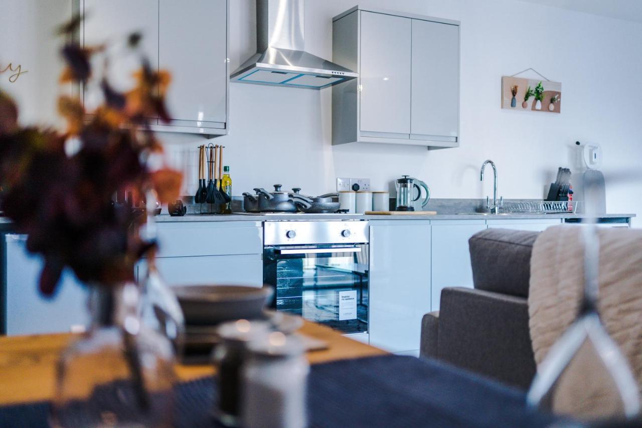 Stunning 2 Bed Apt By Greenstay Serviced Accommodation - Located In Formby Village - Perfect For Short & Long Stays - Couples, Friends & Families & Business Travellers All Welcome - Dog Friendly - 7 Kültér fotó
